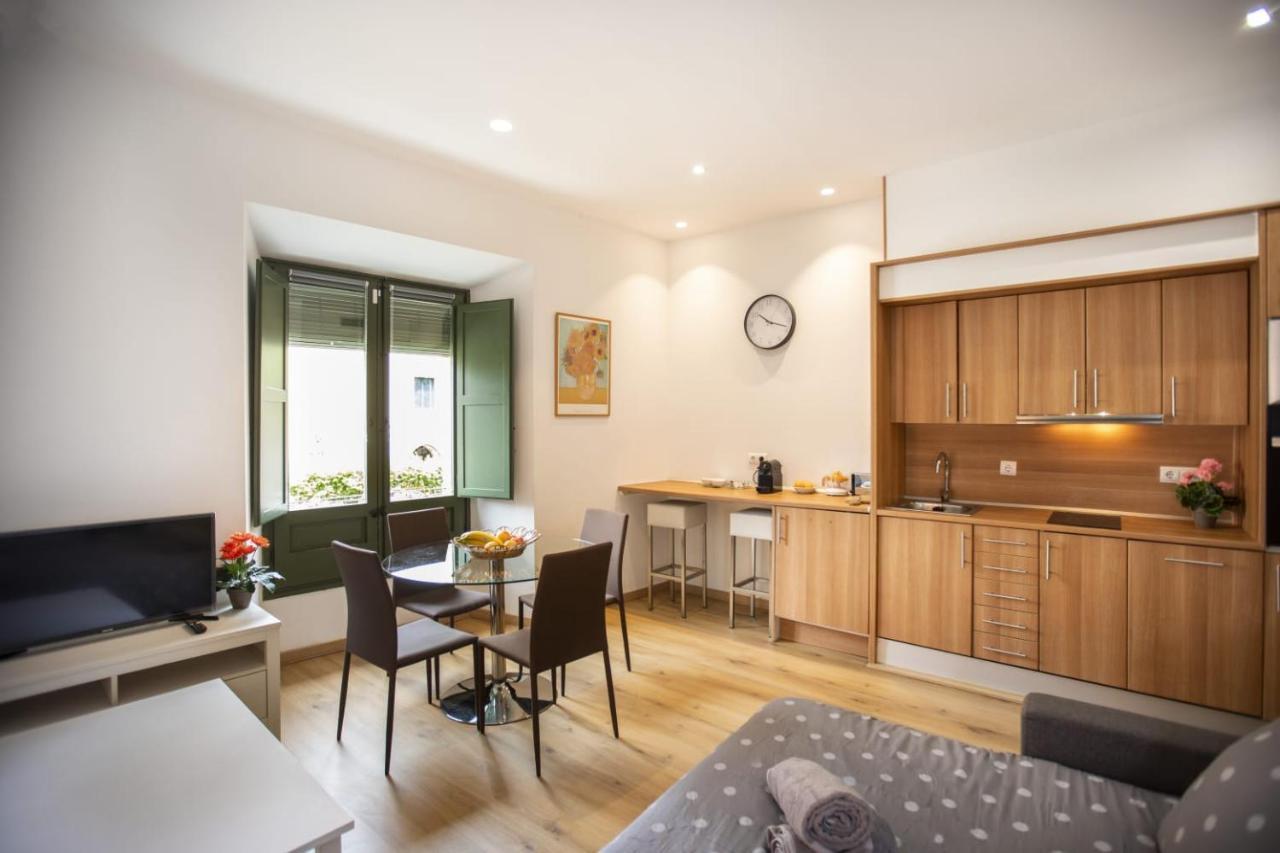Apartament Al Cor Del Barri Vell De ジローナ エクステリア 写真